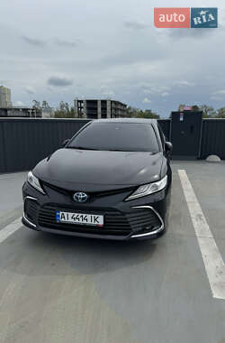 Седан Toyota Camry 2021 в Киеве