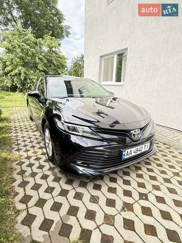 Toyota Camry 2018