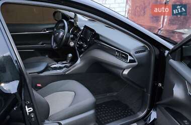 Седан Toyota Camry 2022 в Киеве