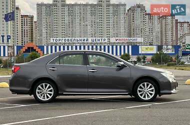 Седан Toyota Camry 2014 в 
