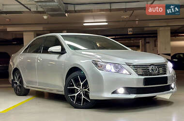Toyota Camry 2011