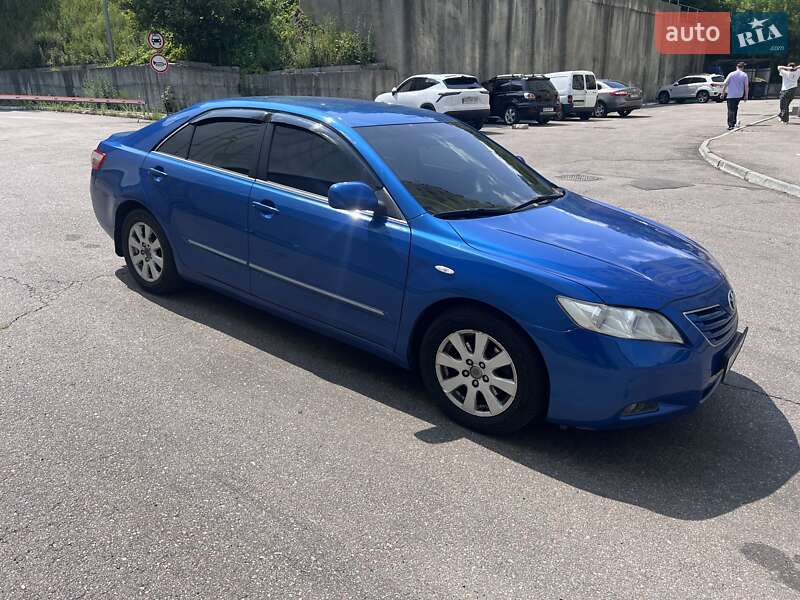 Седан Toyota Camry 2007 в Києві