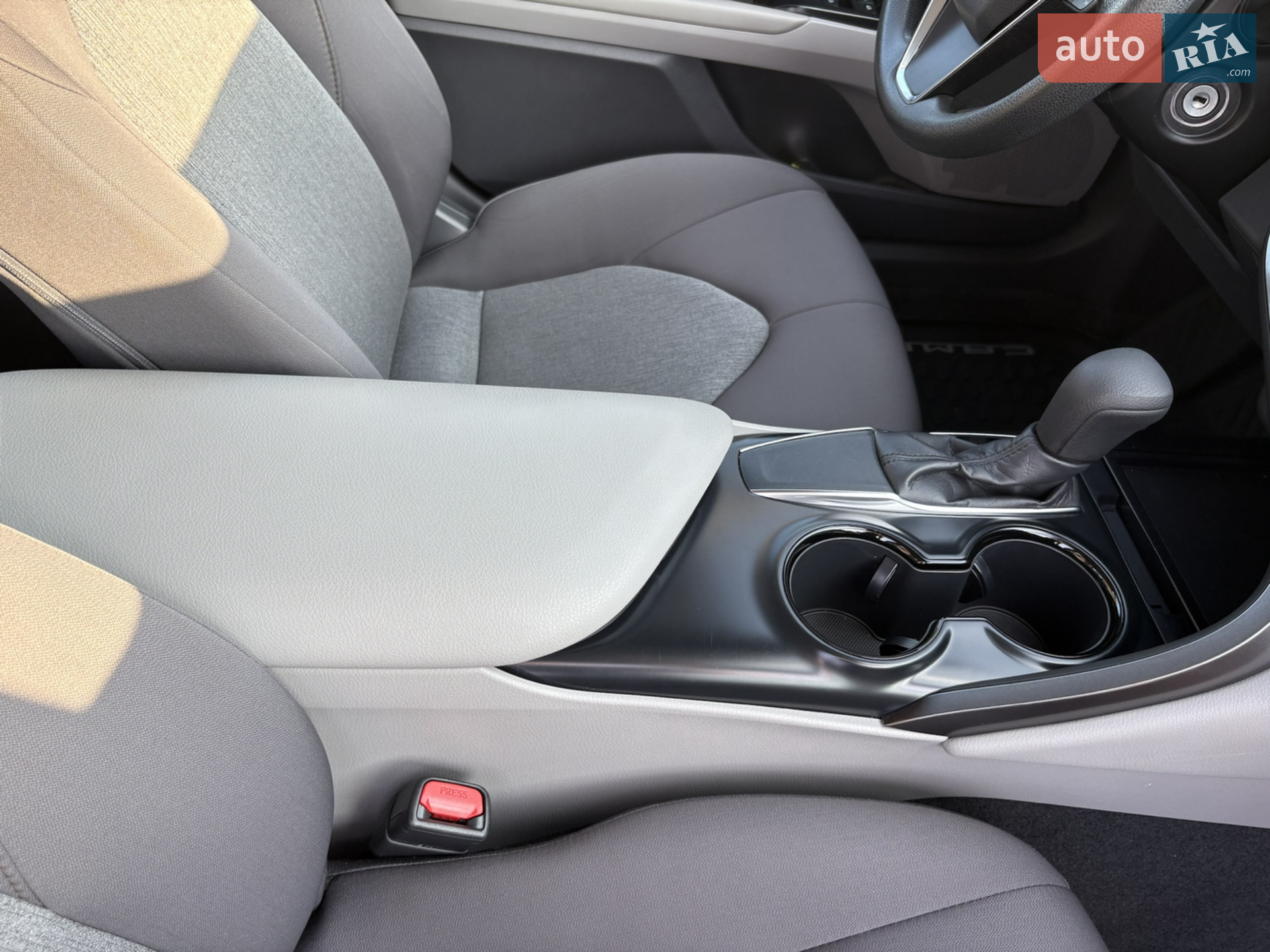 2019 Toyota Camry - мініатюра 34