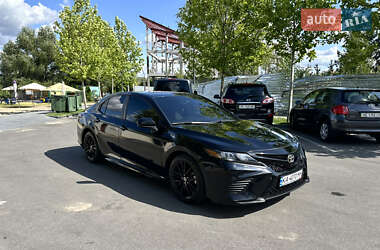 Седан Toyota Camry 2021 в Днепре