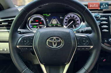 Седан Toyota Camry 2017 в 