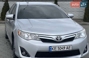 Седан Toyota Camry 2013 в Дніпрі