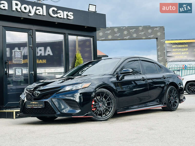 Toyota Camry 2019