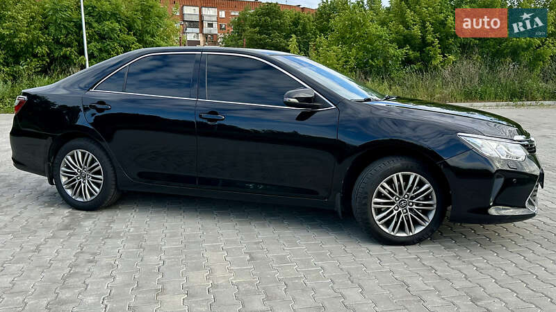 Седан Toyota Camry 2014 в Полтаве