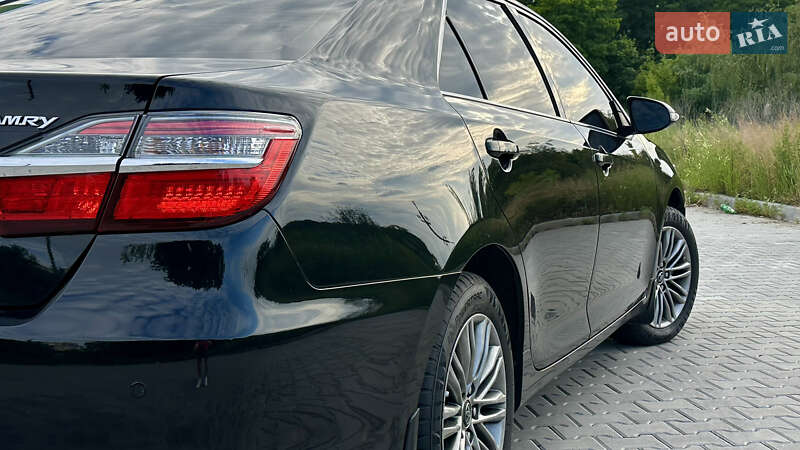 Седан Toyota Camry 2014 в Полтаве