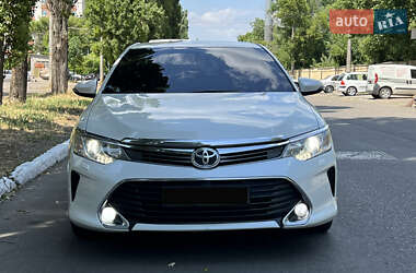 Седан Toyota Camry 2016 в 