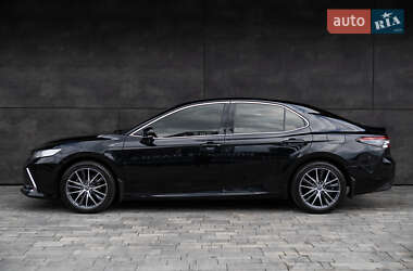 Седан Toyota Camry 2021 в Києві