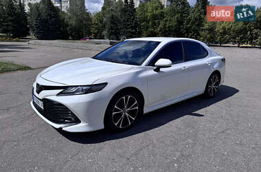 Седан Toyota Camry 2018 в Лозовій