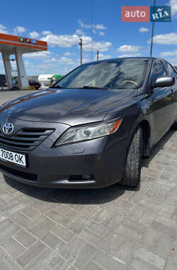 Седан Toyota Camry 2006 в Павлограді