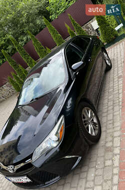 Седан Toyota Camry 2015 в Львові