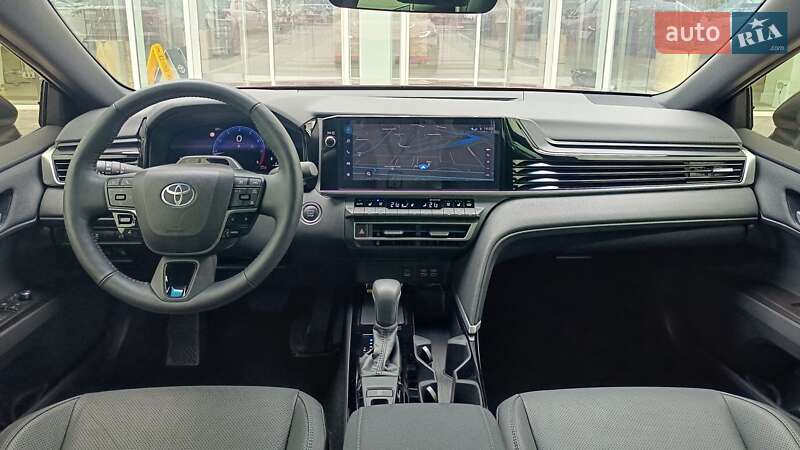 Седан Toyota Camry 2024 в Киеве