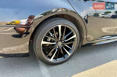 Седан Toyota Camry 2018 в 
