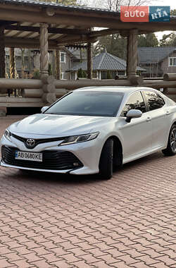Седан Toyota Camry 2017 в Вінниці