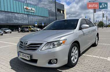Седан Toyota Camry 2009 в Львове