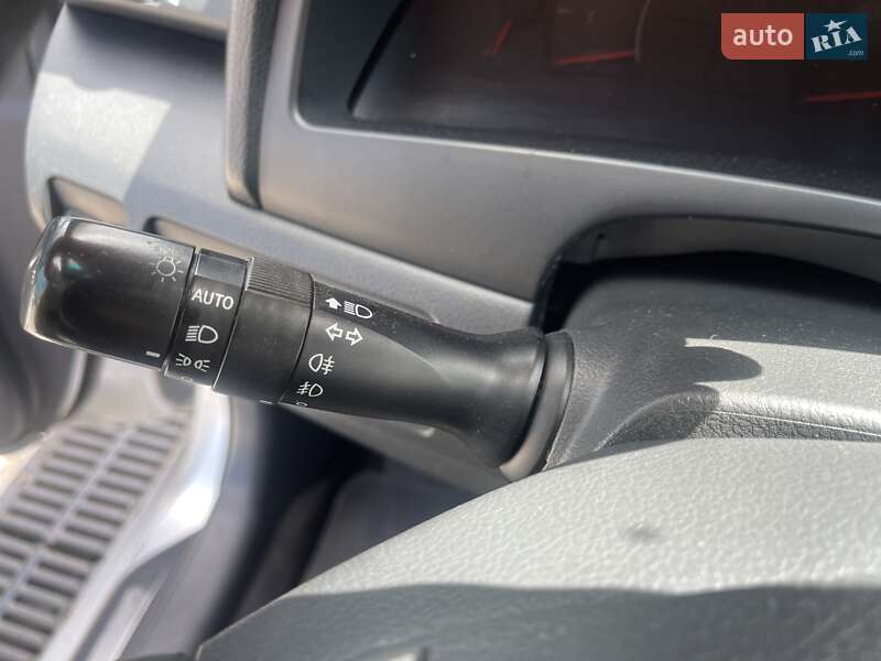 Седан Toyota Camry 2009 в Львові