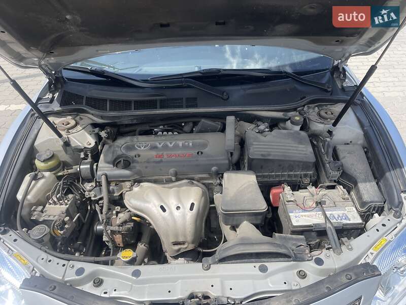 Седан Toyota Camry 2009 в Львові