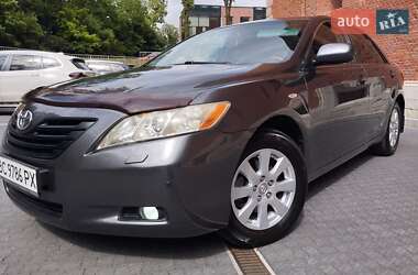 Седан Toyota Camry 2007 в Львові