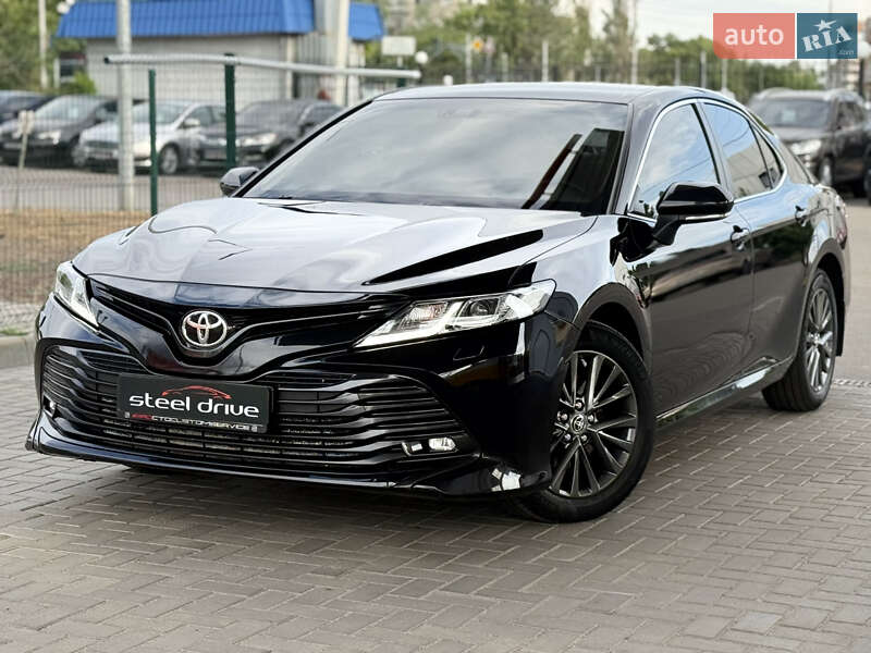 Toyota Camry 2019