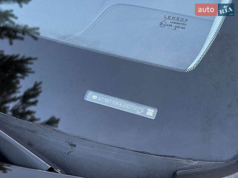 Седан Toyota Camry 2018 в Ужгороді фото 10 Седан Toyota Camry 2018 в Ужгороді