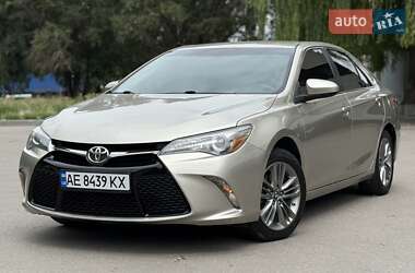 Седан Toyota Camry 2016 в Дніпрі
