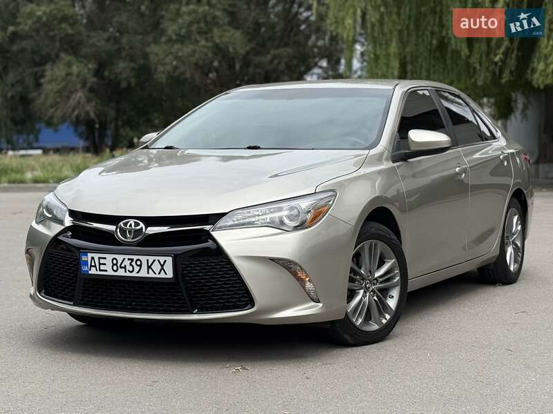 Toyota Camry 2016