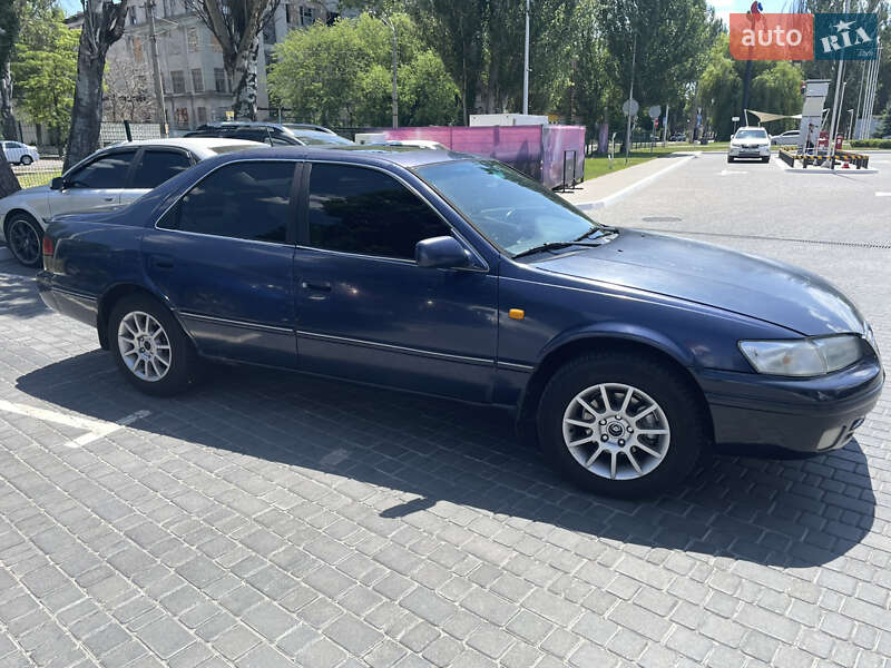 Toyota Camry 1998