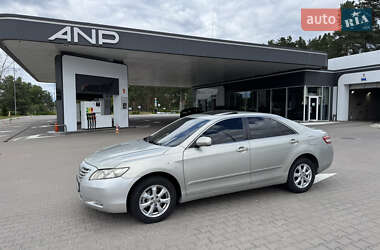 Седан Toyota Camry 2007 в Киеве