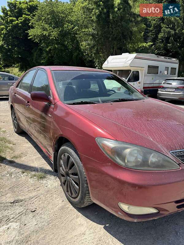 Седан Toyota Camry 2003 в Харкові