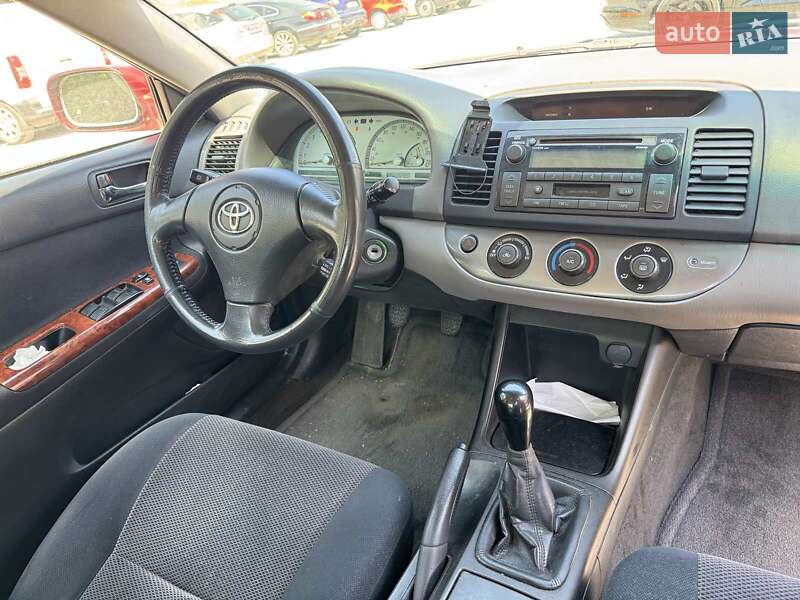 Седан Toyota Camry 2003 в Харкові