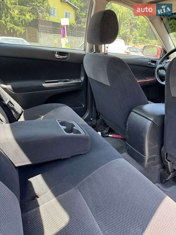 Седан Toyota Camry 2003 в Харкові