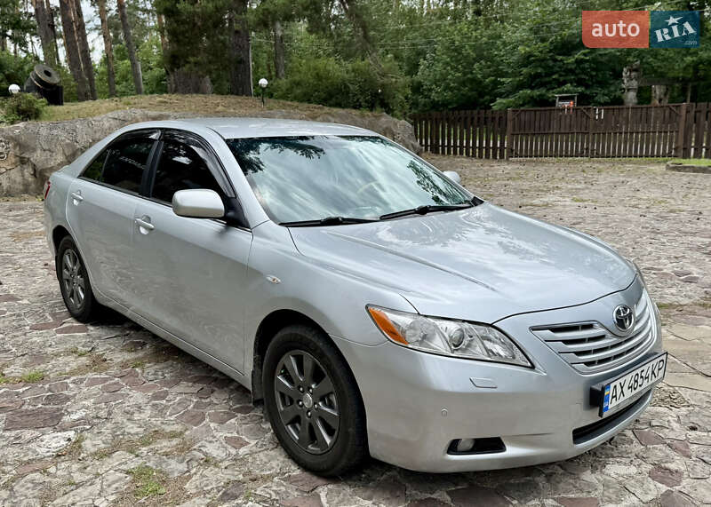 Седан Toyota Camry 2006 в Харькове
