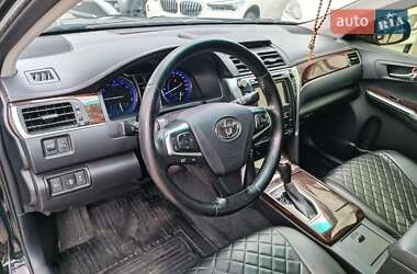 Седан Toyota Camry 2017 в 