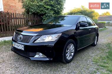 Седан Toyota Camry 2012 в Львові