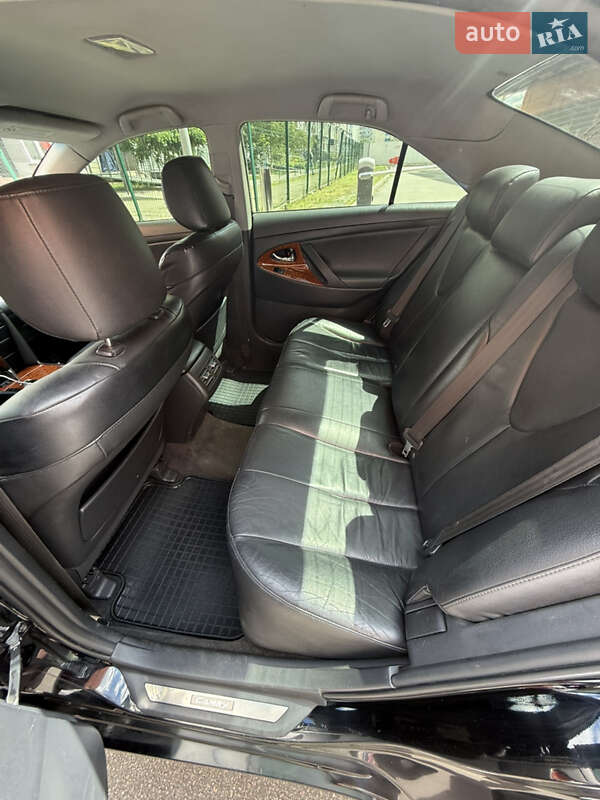 Седан Toyota Camry 2008 в Києві