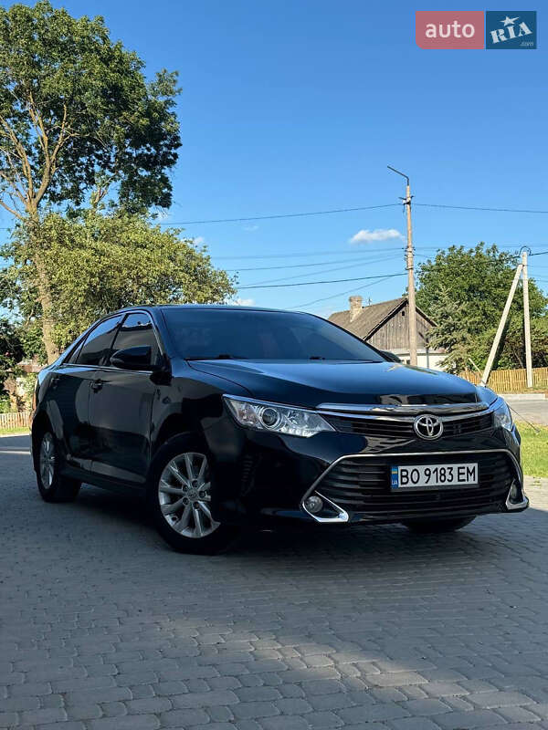 Toyota Camry 2015
