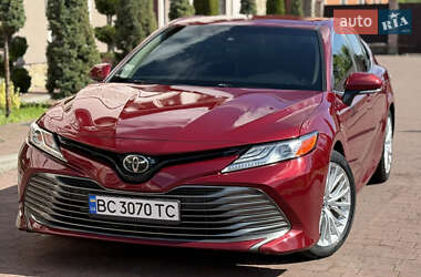 Седан Toyota Camry 2018 в Стрию