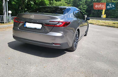 Седан Toyota Camry 2024 в 