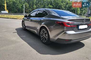 Седан Toyota Camry 2024 в 