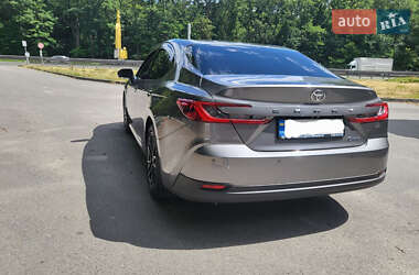 Седан Toyota Camry 2024 в 