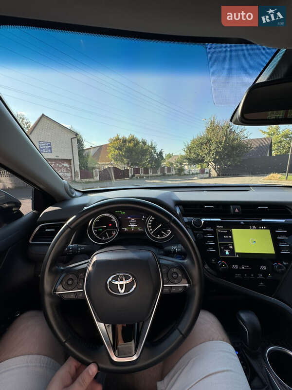 Седан Toyota Camry 2019 в Києві