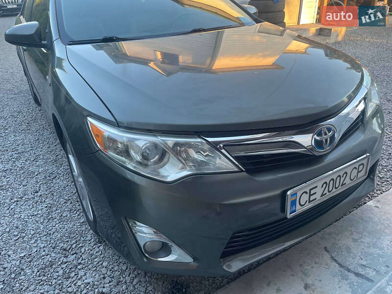 Седан Toyota Camry 2012 в Кельменцях