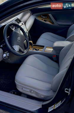 Седан Toyota Camry 2007 в Кривому Розі