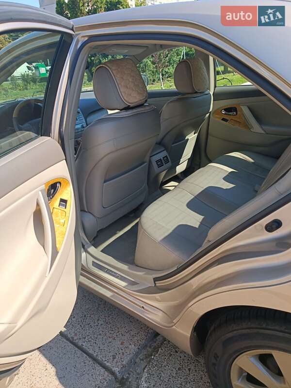 Седан Toyota Camry 2007 в Броварах