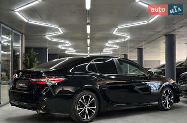 Седан Toyota Camry 2018 в 