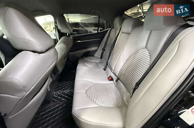 Седан Toyota Camry 2018 в 