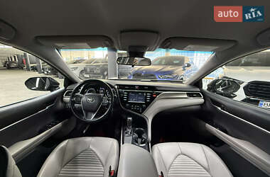 Седан Toyota Camry 2018 в 